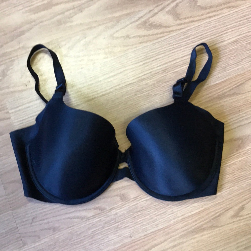Warner’s Black Bra